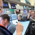 S&P 500 hits record high as AI stocks shrug off bond market slump